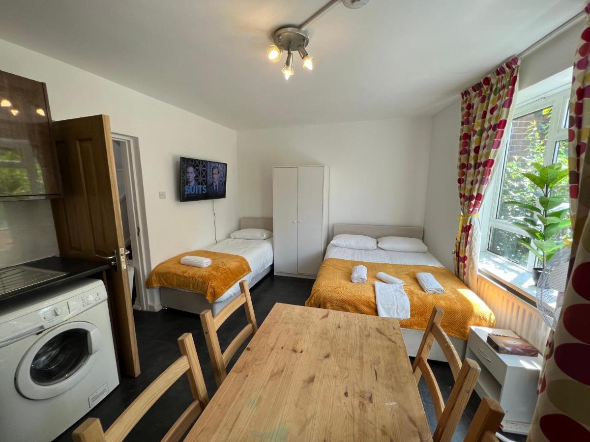 Lovely Budget Rooms In Camden - Kings Cross London Exterior photo